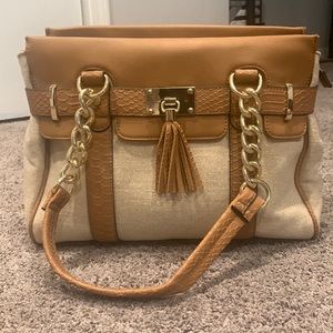 NWOT Tan and ivory gold chain bag